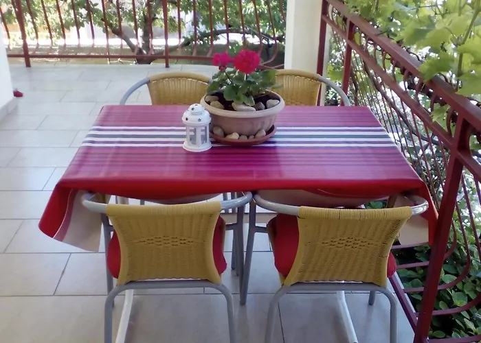 Appartement With Parking Space Brodarica, - 16827 Šibenik